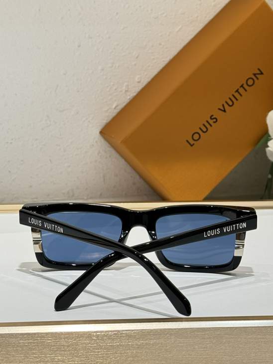 Picture of Louis Vuitton Sunglasses _SKUfw76705865fw